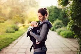 Beyond the Clock: A Biomechanical Guide to Extended Babywearing