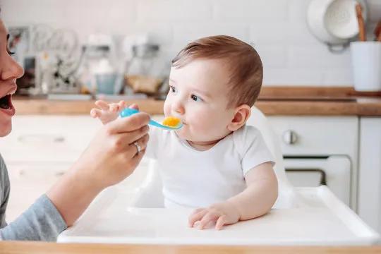 The Ultimate Baby Spoon Buying Guide: Choosing the Right Shape, Size, and Material
