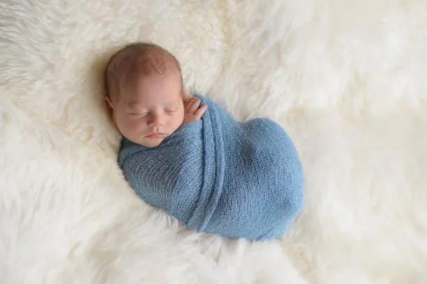 The Swaddle Secret: Choosing the Perfect Wrap for a Softer, Safer Sleep