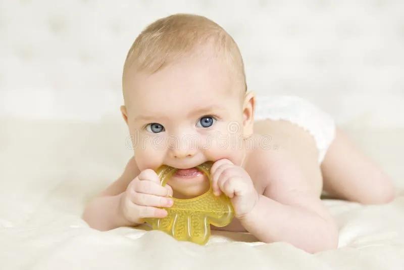 The Perfect Fit: How to Choose a Pacifier That Supports Your Baby’s Health and Comfort