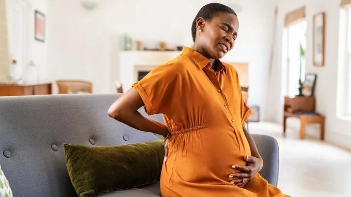 What Are the First Symptoms of Labor Pain